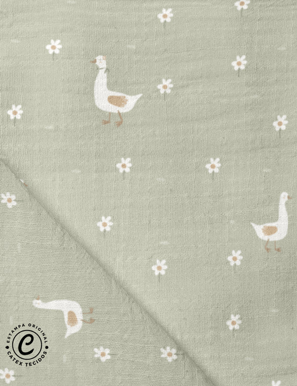 Tecido Fralda Estampada - Coleção Fazenda Feliz - Campo Verde - 100% Algodão - 70cm x 70cm