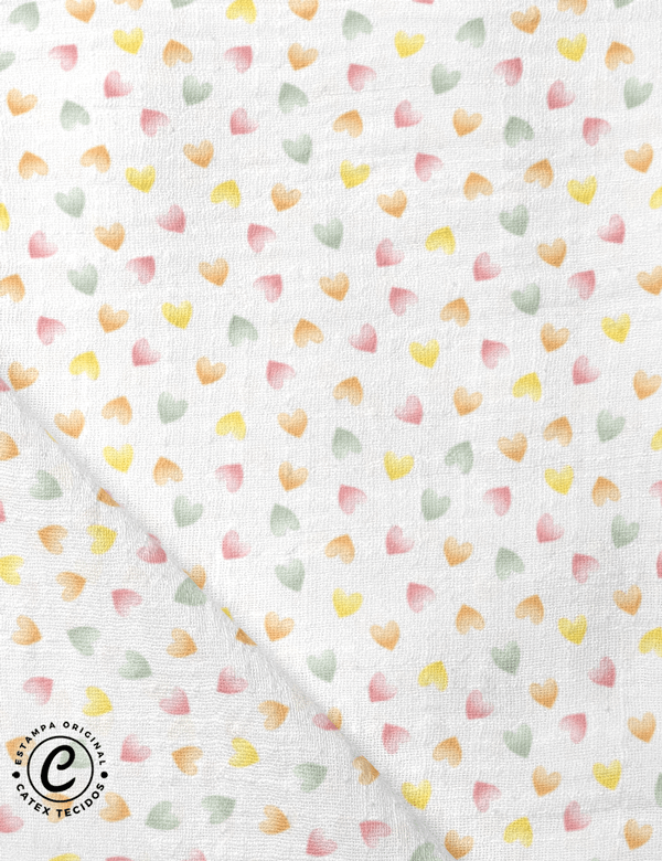 Tecido Fralda Estampada - Mini Corações Coloridos - 100% Algodão - 70cm x 70cm